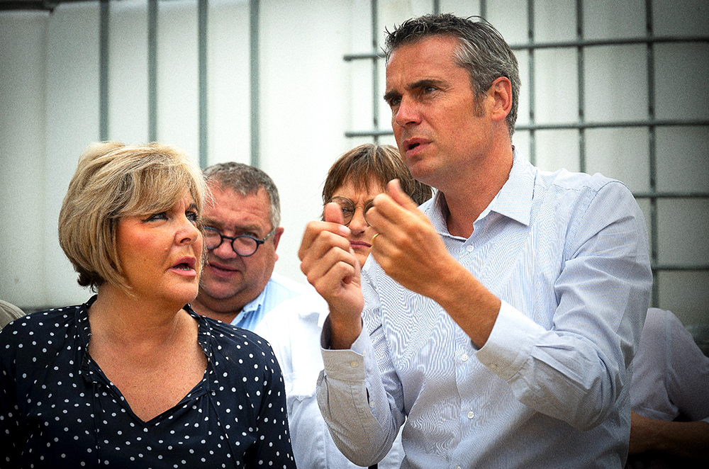 VISITE DE MADAME LE PRÉFET À LA DISTILLERIE SCAEL DE LA CONIE