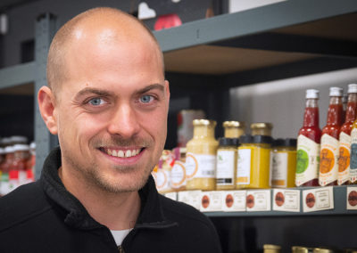 PORTRAIT DE JONAS DELALANDE, AGRICULTEUR À MAGNY-LES-HAMEAUX