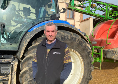 PORTRAIT DE FRANCIS COCHARD, AGRICULTEUR À JOUY